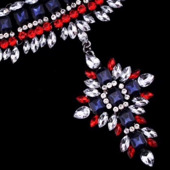 Crystal Rhinestones Choker Necklace Adjustable - Picture 8 of 8